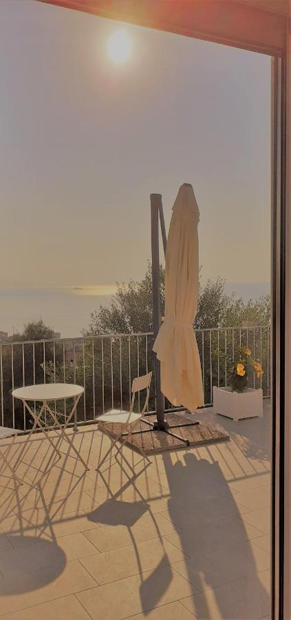 Villa Infinity ∞ Santa Teresa Di Riva Eksteriør billede
