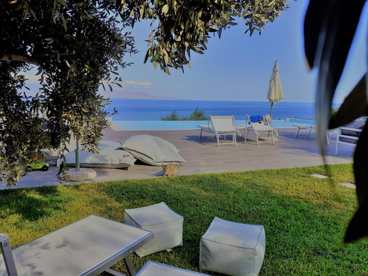 Villa Infinity ∞ Santa Teresa Di Riva Eksteriør billede